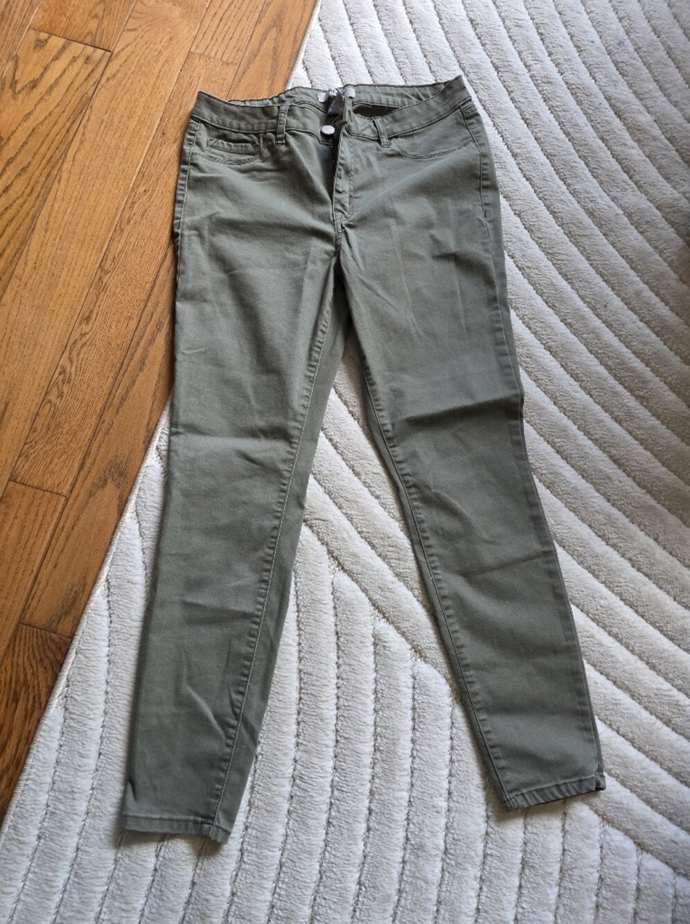 Refuge Women's Slim Fit Jeans - Olive Green